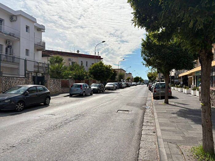 Appartamento bilocale in affitto in Via Palinuro, Arco Felice, Pozzuoli