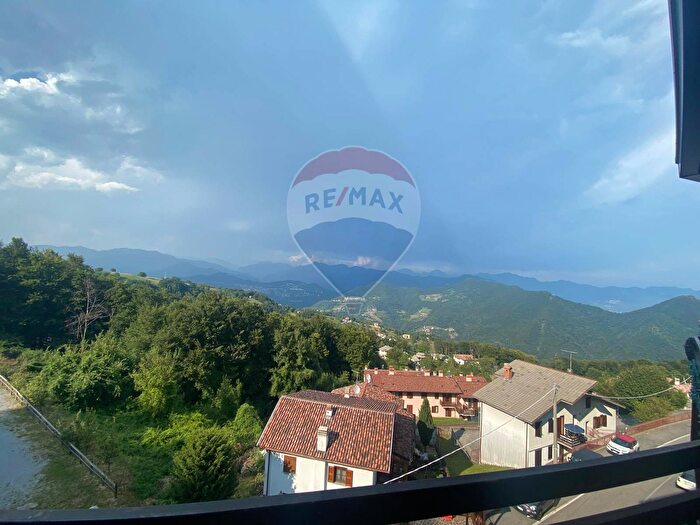 Appartamento bilocale in vendita in Via Canale, Roncola