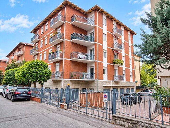 Appartamento con 6 locali in affitto in VIA VERGA, Colombarina, Imola