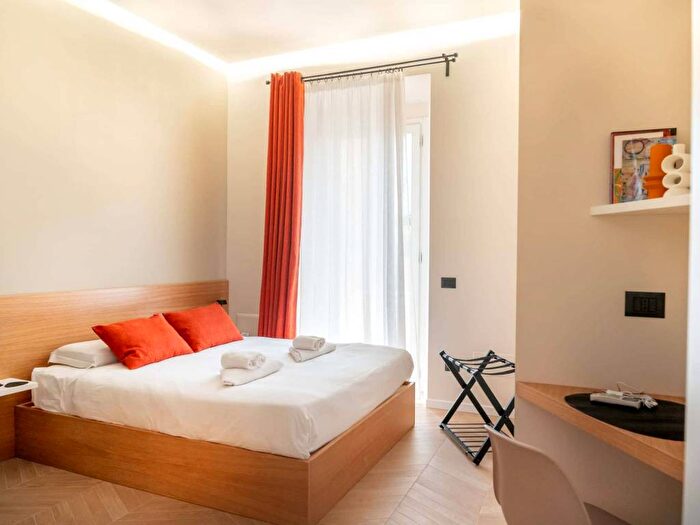 Appartamento quadrilocale in affitto in Via Luca della Robbia, Testaccio, Roma