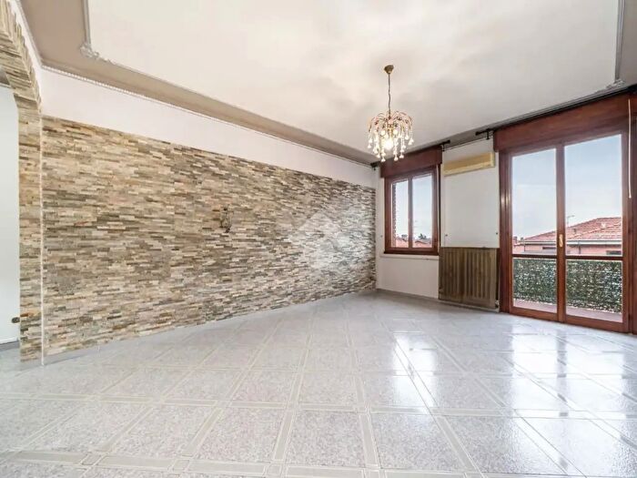 Appartamento quadrilocale in vendita in Viale S Francesco, Sassuolo