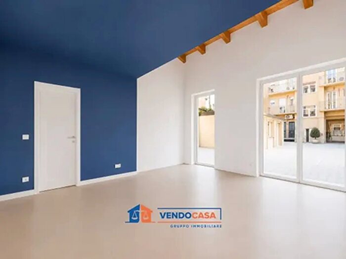 Appartamento trilocale in vendita in Via del Cantalupo, Torino