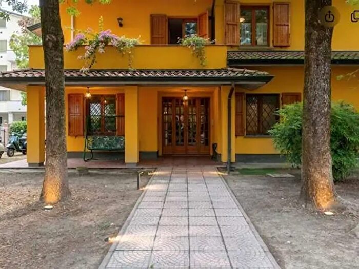 Casa con 6 locali in vendita in Cadelbosco Di Sopra