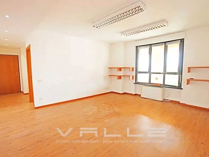 Appartamento trilocale in vendita in Via Palma Il Vecchio, Bergamo