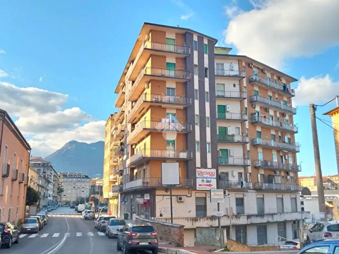 Appartamento monolocale in vendita in Via Due Principati, Avellino