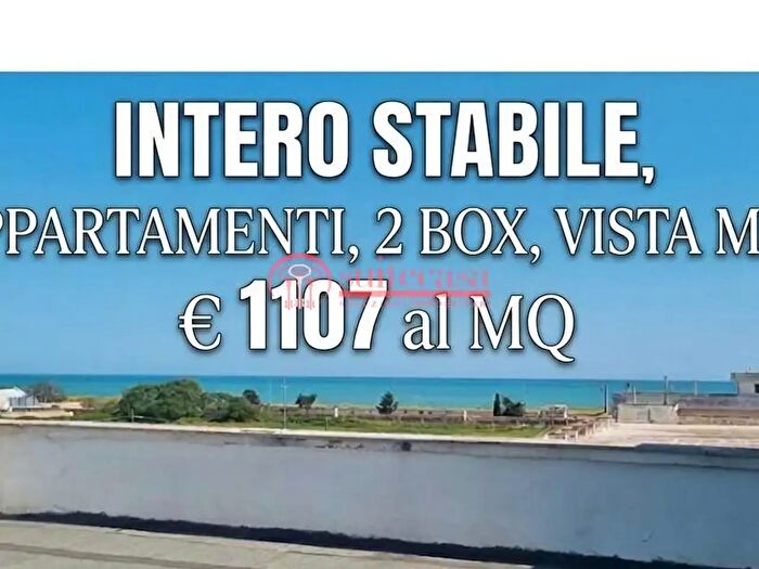 Casa con 12 locali in vendita in Trani