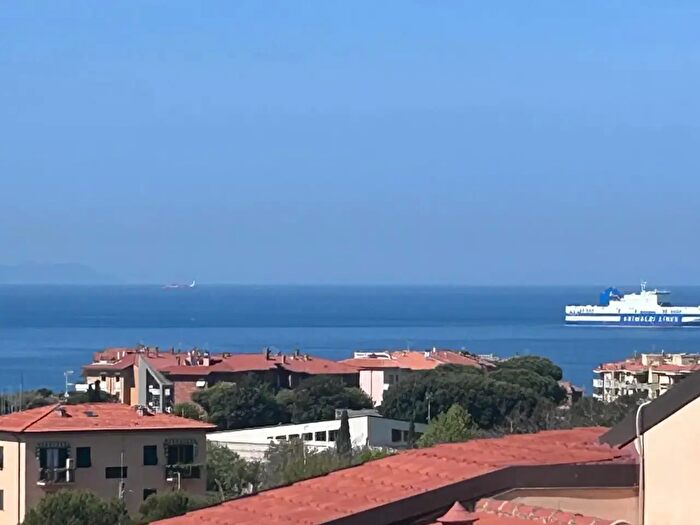 Casa con 5 locali in vendita in del Tirreno, Livorno