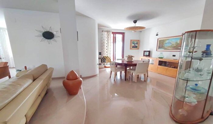 Casa quadrilocale in vendita in Bitonto