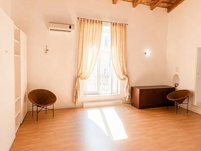 Appartamento bilocale in vendita in Via Vittorio Veneto, Siracusa