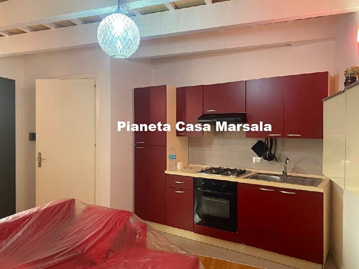 Appartamento con 5 locali in affitto in Via San Michele, Centro Storico, Marsala