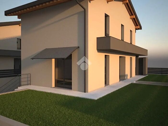Casa quadrilocale in vendita in Via Giacomo Matteotti, Quinzano DOglio