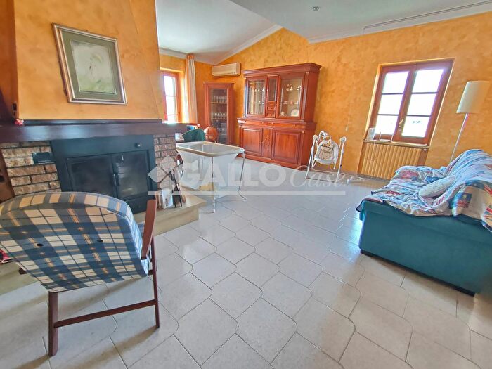 Appartamento quadrilocale in vendita in Via San Pietro Montalto Uffugo, Montalto Uffugo