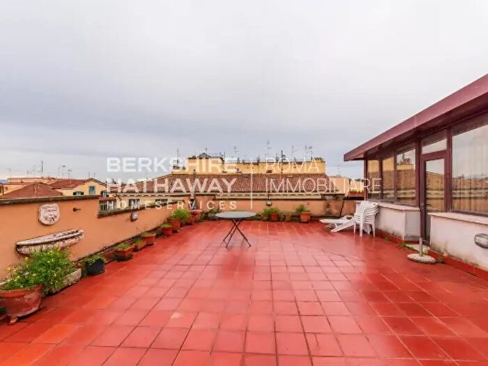 Appartamento trilocale in vendita in Via Po, Roma