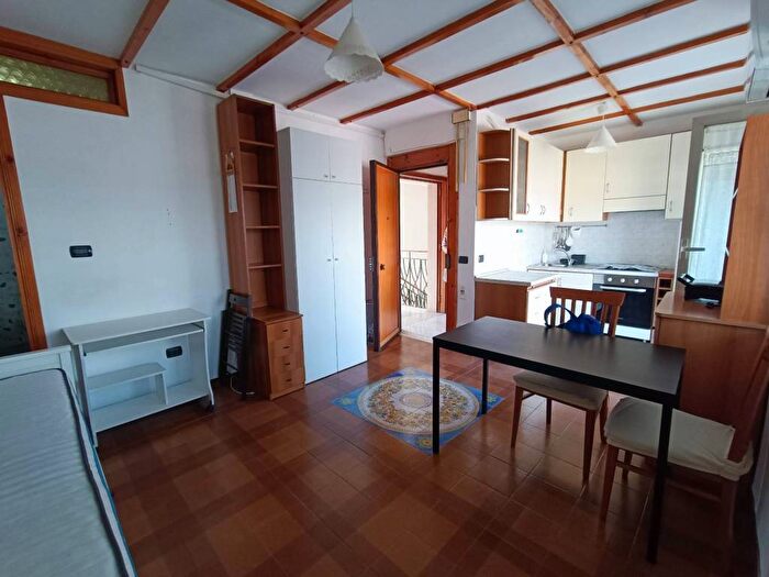 Appartamento monolocale in affitto in Via Aurelio Alessio Pelliccia, Stella Materdei, Napoli
