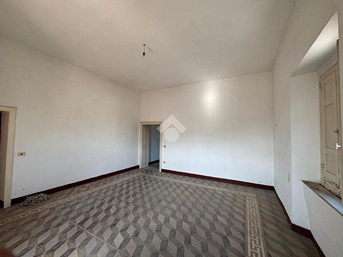 Appartamento quadrilocale in vendita in Via Santa Lucia, Minturno