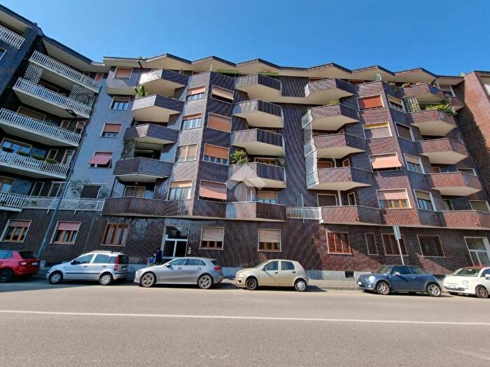 Appartamento trilocale in affitto in Via Zoja L, Quarto Cagnino, Milano