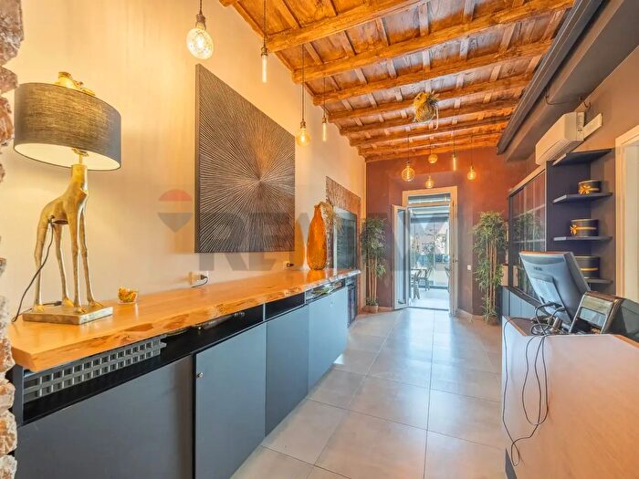 Appartamento con 7 locali in vendita in Fiumicino