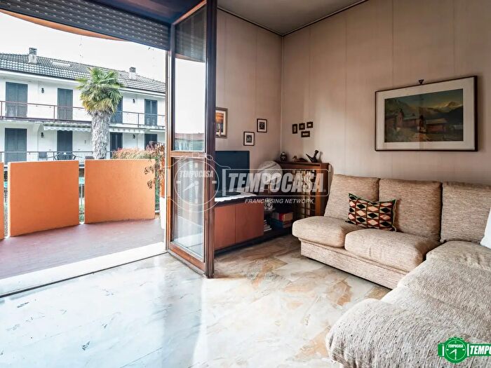 Appartamento trilocale in vendita in Via Cesare Battisti, Albiate