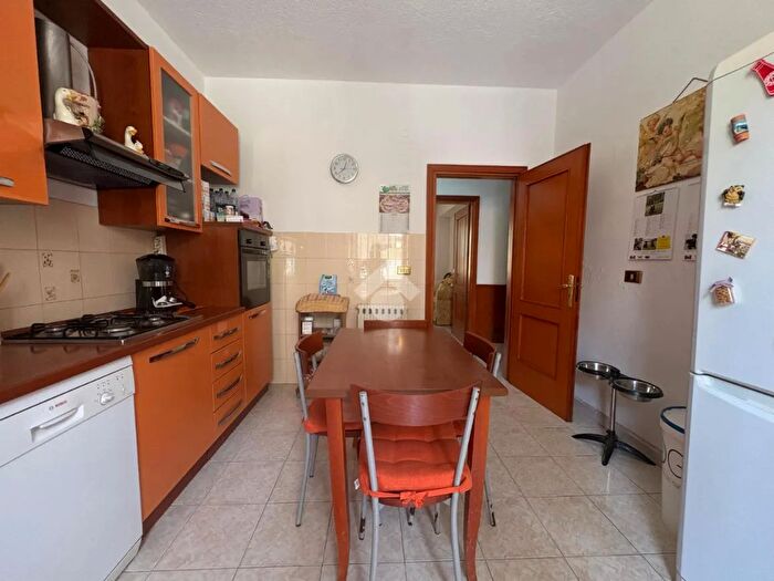 Appartamento trilocale in vendita in Via Eugenio Martorelli, Cosenza