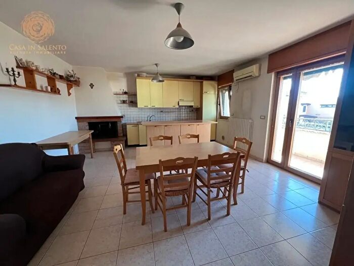 Appartamento con 7 locali in vendita in Specchia