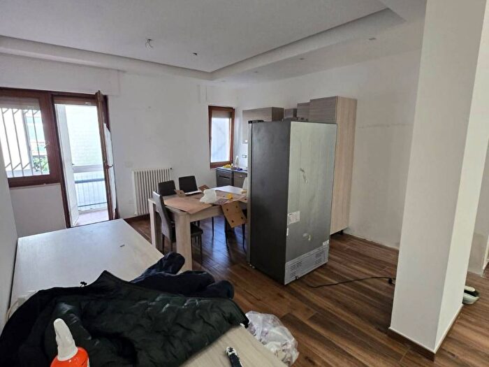 Appartamento trilocale in affitto in Via Caduti sul Lavoro, Corso Trieste, Caserta