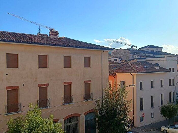 Appartamento quadrilocale in affitto in Via Sallustio, Duomo Fontana Luminosa, LAquila