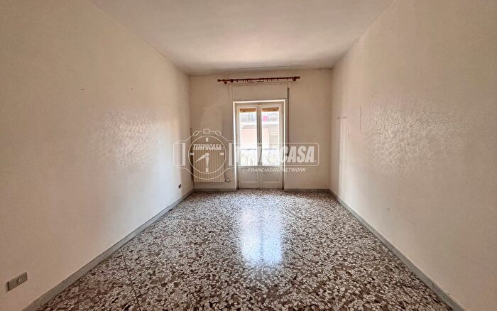 Appartamento trilocale in vendita in Via Gennaro Venisti, Capurso