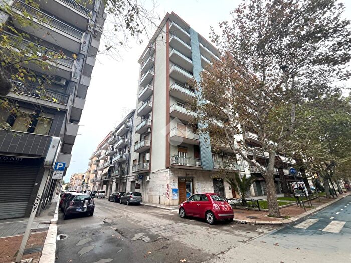 Appartamento trilocale in vendita in Via Gabriele Pepe, Foggia