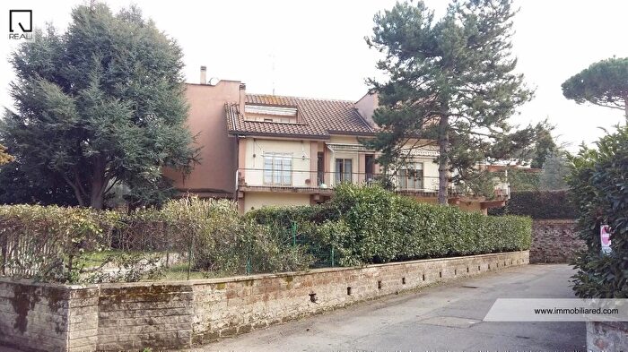 Appartamento con 5 locali in vendita in Via Monfalcone, Viterbo