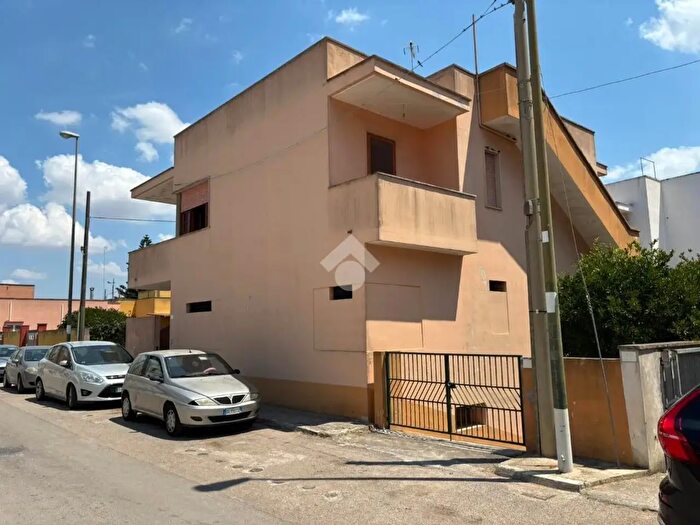 Casa con 5 locali in vendita in Via Iozzino, Alezio