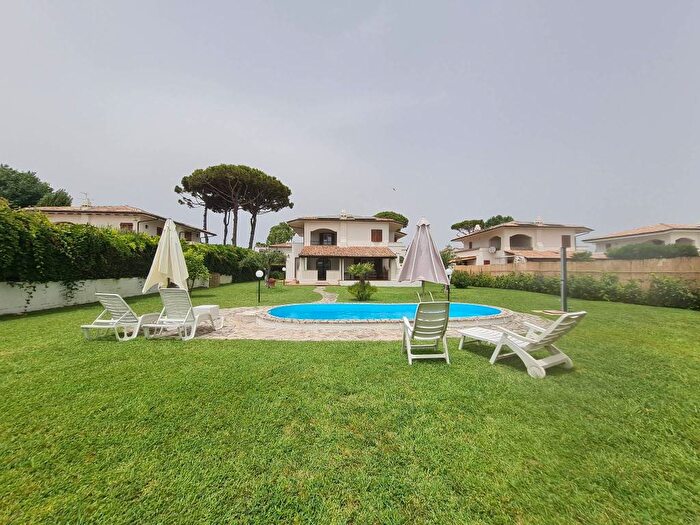 Casa con 5 locali in affitto in Viale Europa, Centro, San Felice Circeo