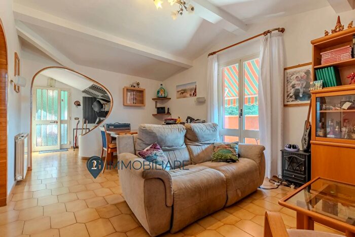 Casa con 12 locali in vendita in Via Fosella, Arcola