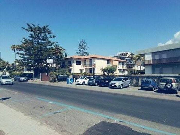 Appartamento monolocale in affitto in Via Antonello da Messina, Centro, Aci Castello