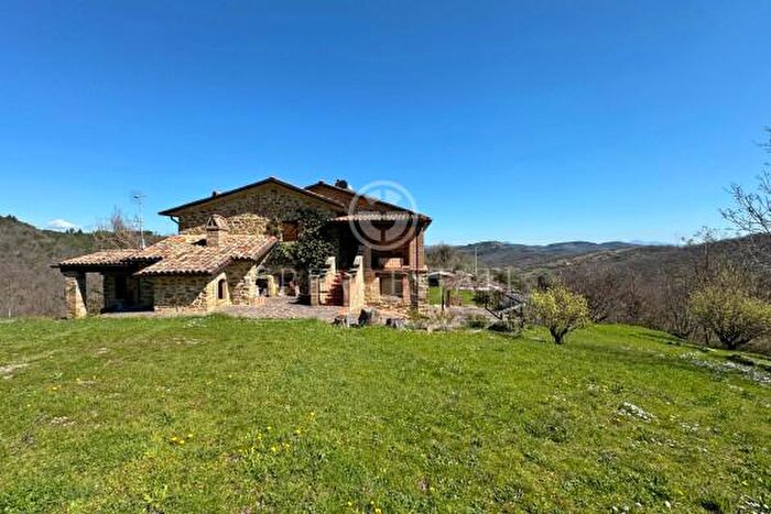 Casa con 6 locali in vendita in Monte Santa Maria Tiberina