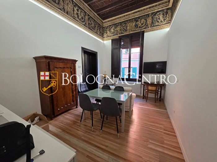 Appartamento bilocale in affitto in Via delle Belle Arti, Bologna