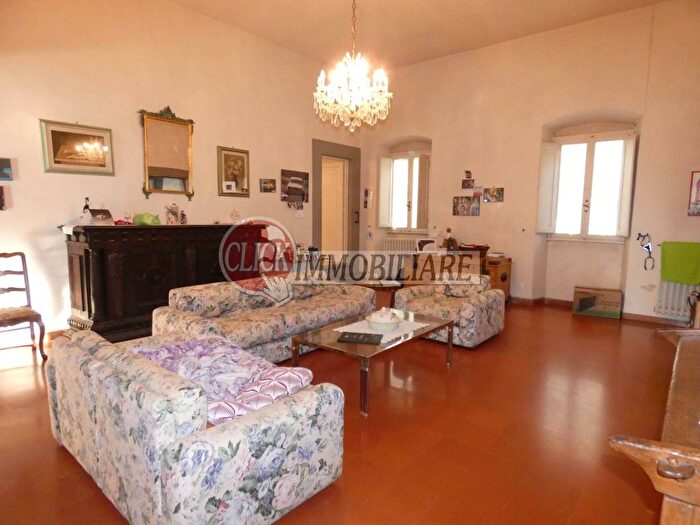 Appartamento con 6 locali in vendita in Scarperia, Scarperia e San Piero