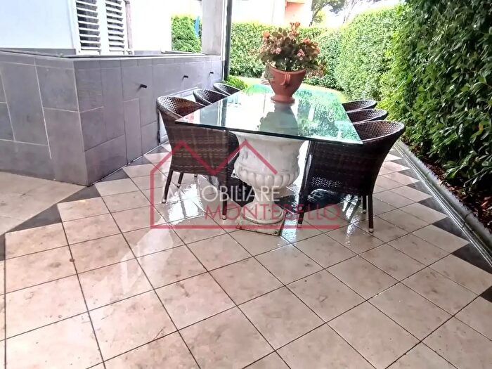 Casa con 6 locali in vendita in Europa, Viareggio