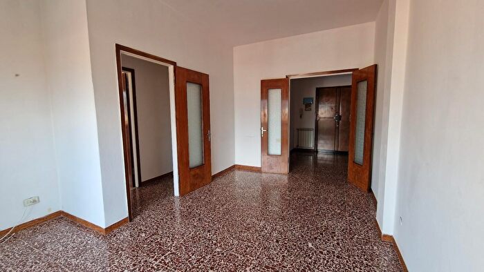 Appartamento con 5 locali in vendita in Carrara