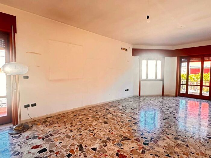 Appartamento trilocale in affitto in Viale Vesuvio, Centro, Marigliano