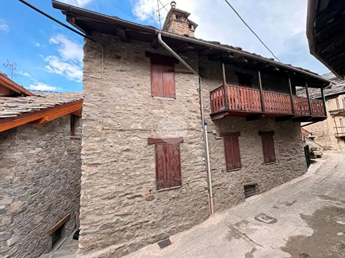 Casa con 5 locali in vendita in Frazione Plan d'Introd, Introd