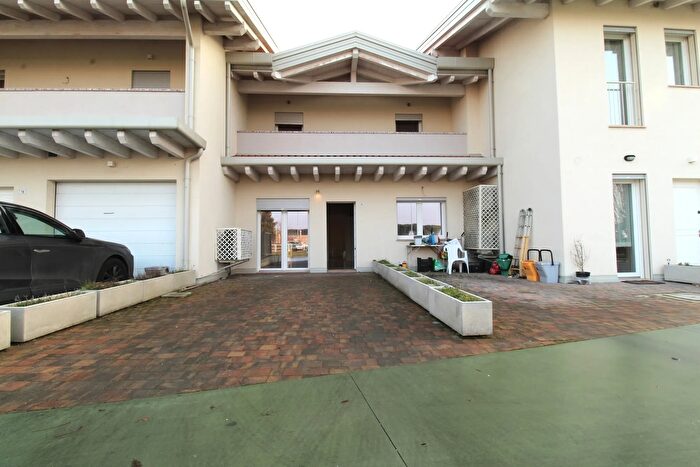 Casa quadrilocale in vendita in Via Cascina Ravenna, Ravenna