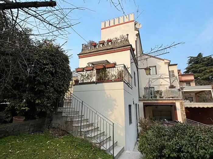 Casa con 5 locali in affitto in Strada della Commenda, Vicenza