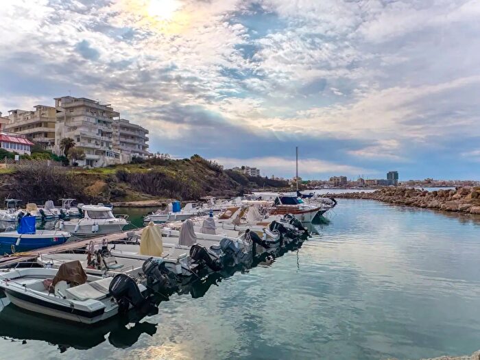 Appartamento con 6 locali in vendita in Via Lecce, Gallipoli