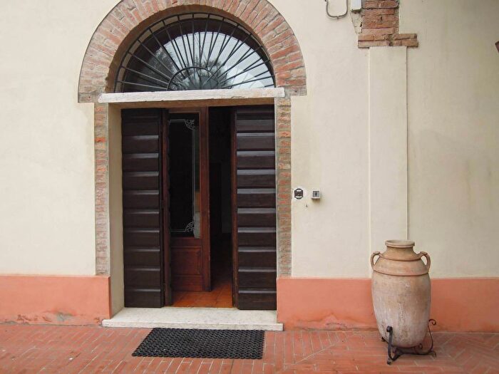 Casa con 6 locali in affitto in Curtatone