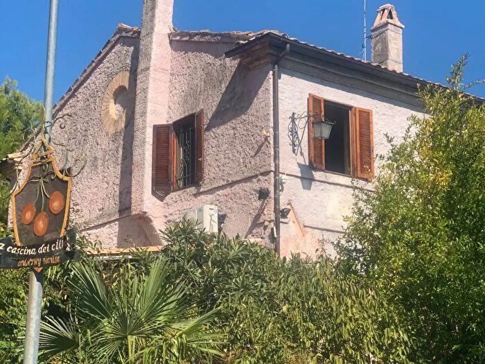 Casa con 12 locali in vendita in Contrada Pianacciole, Ripatransone