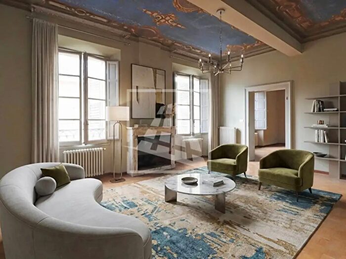 Appartamento con 9 locali in vendita in Via Emilia a San Pietro, Reggio Emilia