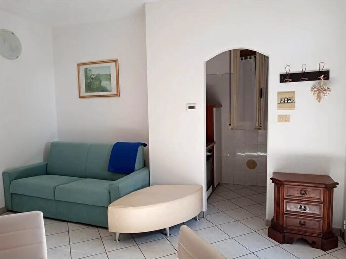 Casa trilocale in affitto in Via Ugo Foscolo, Comacchio