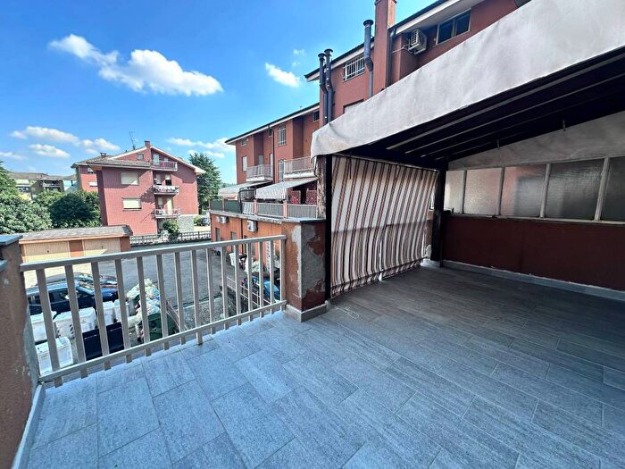 Appartamento trilocale in affitto in Via Neive, Baraccone, Castagnito