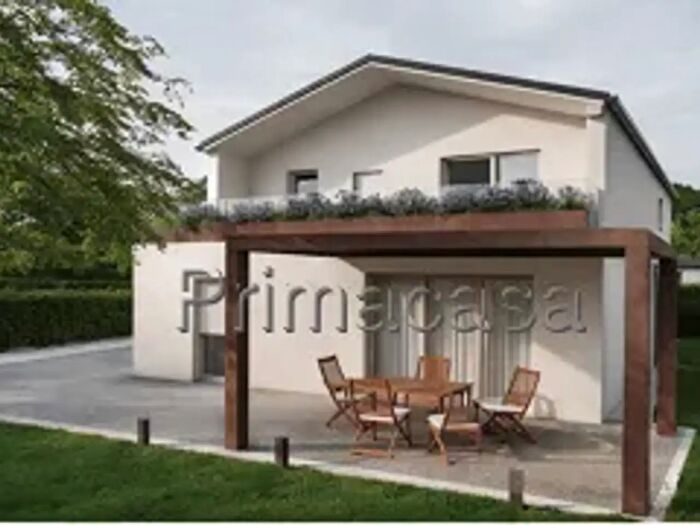 Appartamento con 7 locali in vendita in Via Carlo Rosselli, Mirano