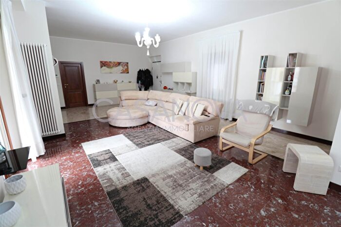 Appartamento quadrilocale in vendita in Via XIV Maggio, Giulianova